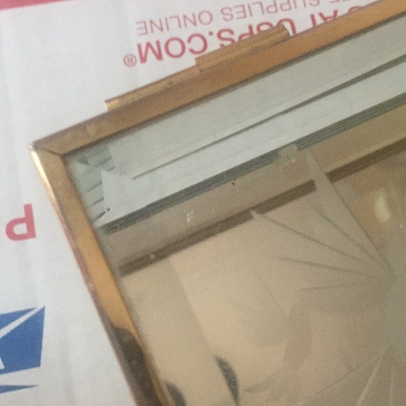 🚨 Donating Soon hummingbird glass mirror - Picture 9 of 9